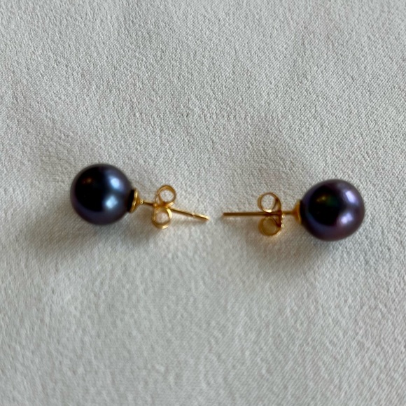 Cultured Black Tahitian Pearl Earrings - Picture 11 of 16